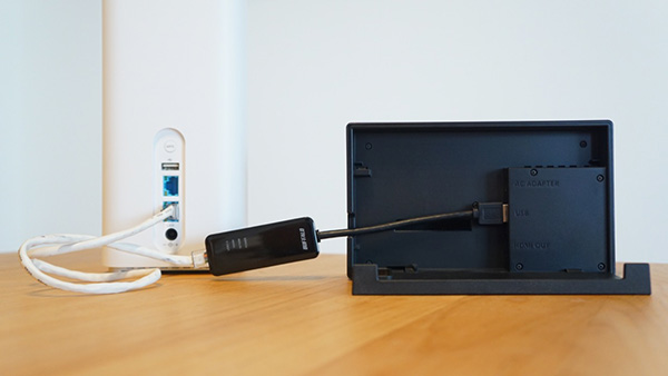 Nintendo 接続後「有線接続」を選択して「有線でインターネットに接続」を選択します。