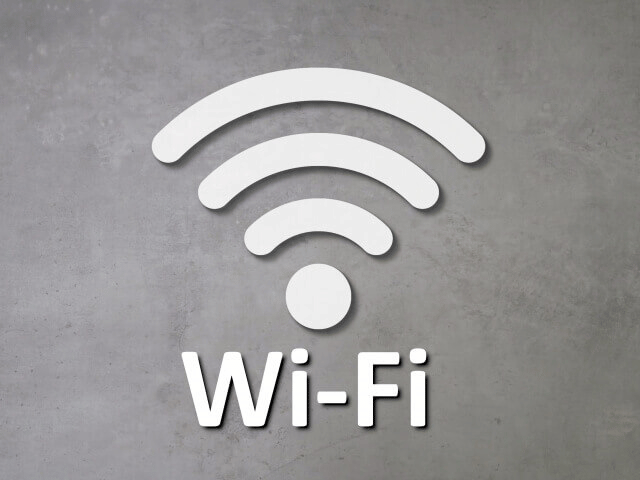 縛られないWiFiの料金や速度を他社サービスと比較